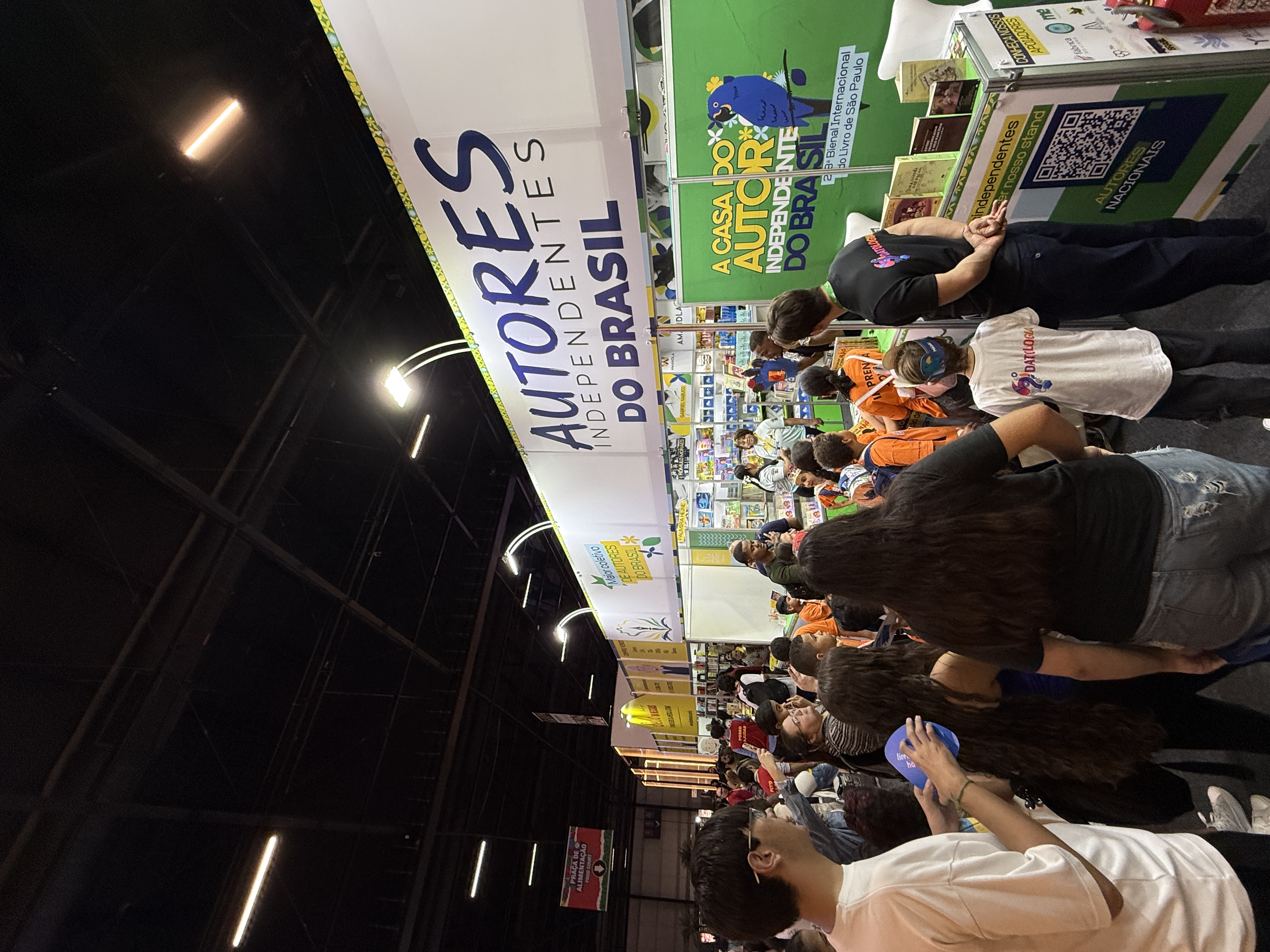AUTORES INDEPENDENTES DO BRASIL LEVAM A FORÇA DA LITERATURA INDEPENDENTE À BIENAL INTERNACIONAL DO LIVRO DE SÃO PAULO